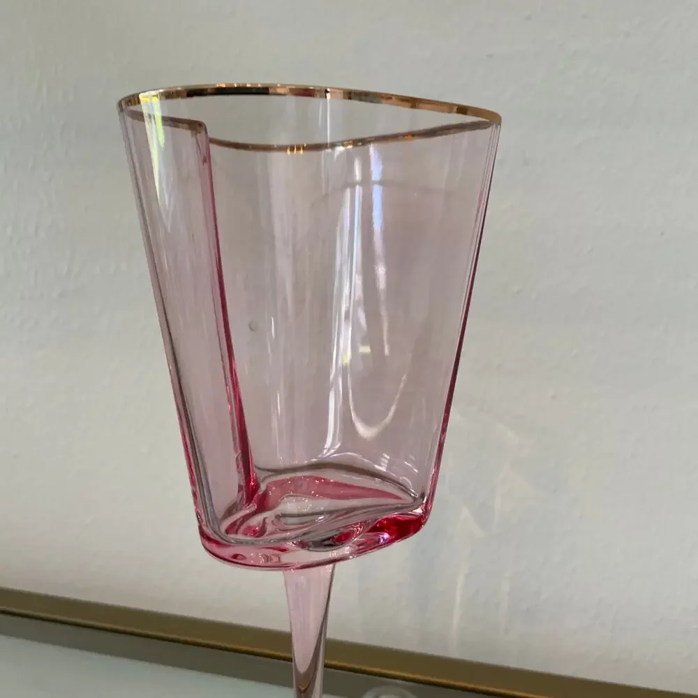 Pink Heart Shaped Wine Glasses with Gold Rim Valentines Day Set of 2 NEW